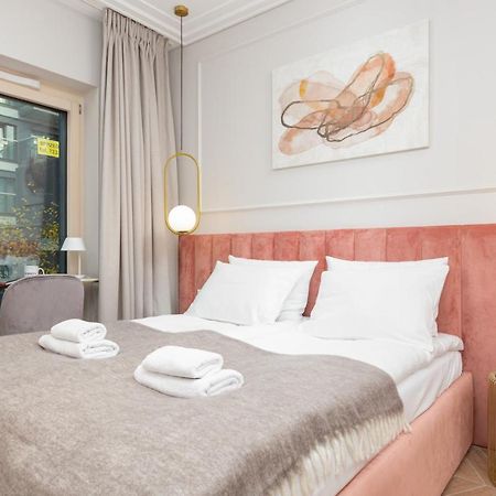 Mennica Residence Apartments By Renters Prestige Варшава Экстерьер фото